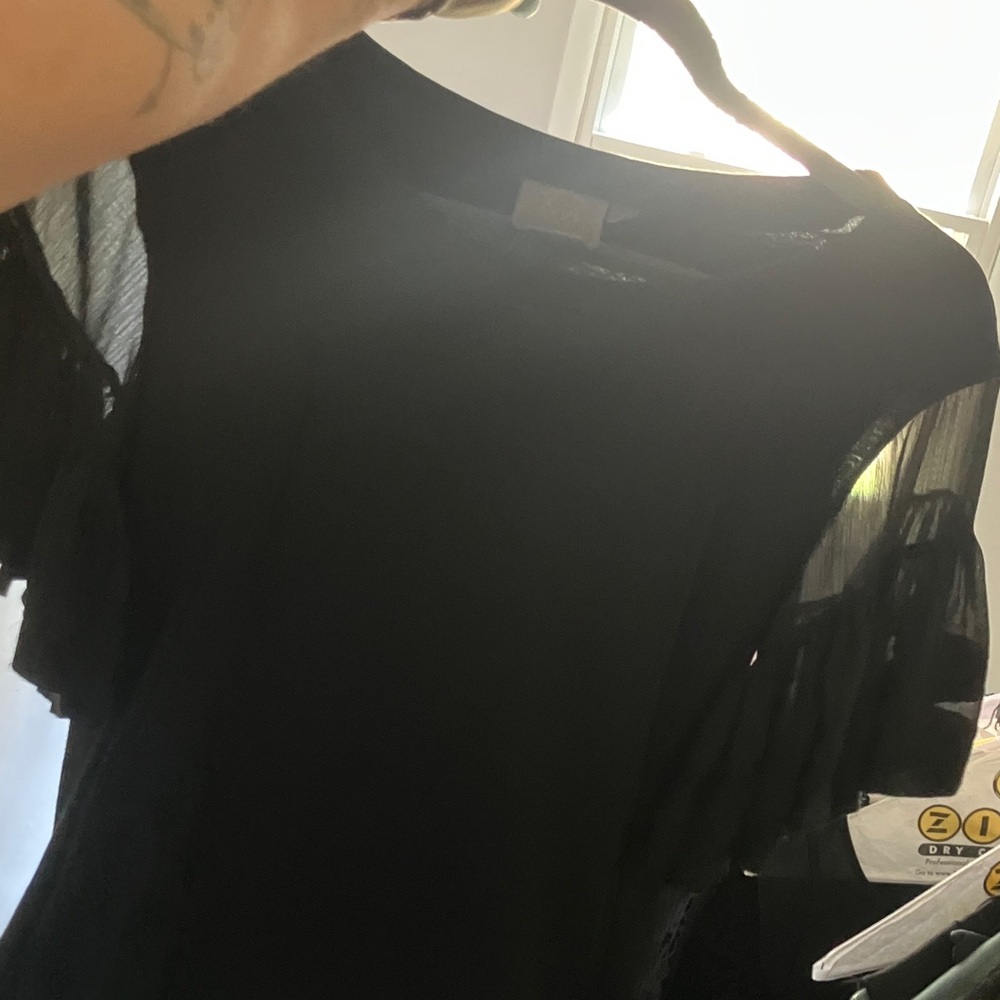 Black Ruffle Sleeve Short-Sleeve Tee